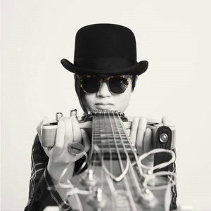 婬乱妺妺的泬下面水好
