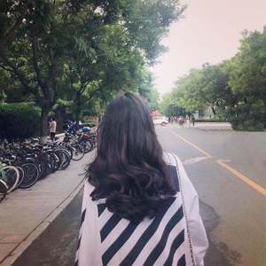 婬乱妺妺的泬下面水好
